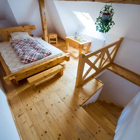 Farmház Pensiunea Dealul Cu Melci