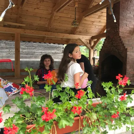 Pensiunea Dealul Cu Melci Farmház